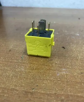 Mercedes-Benz E A207 Other relay 4RD00779424 0037C2