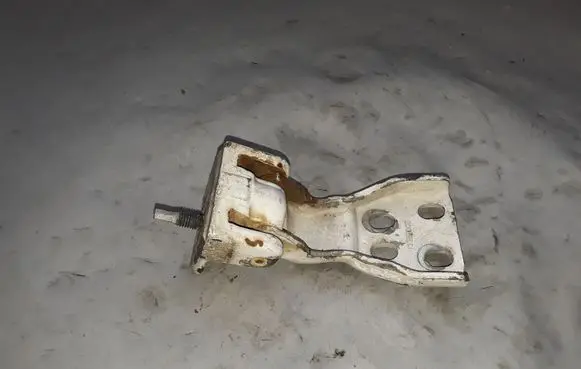 Ford Transit Rear door lower hinge 133BYD0E