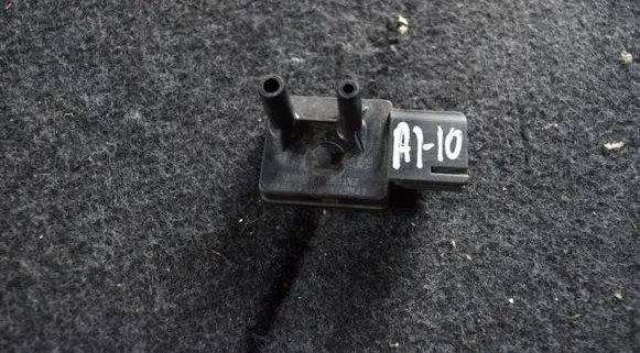Volvo XC70 Exhaust gas pressure sensor 30785486AA