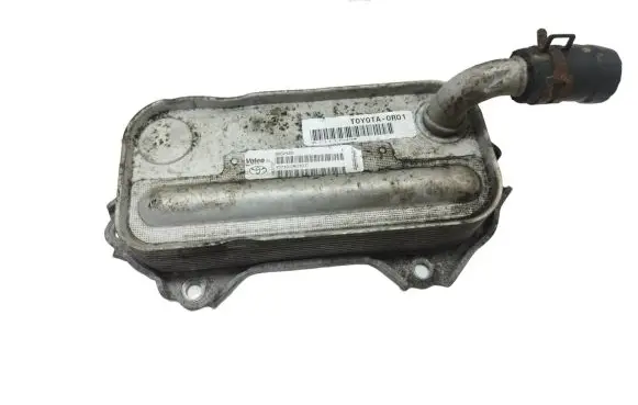 Toyota Avensis T270 Engine oil radiator 157100R010C 880243D