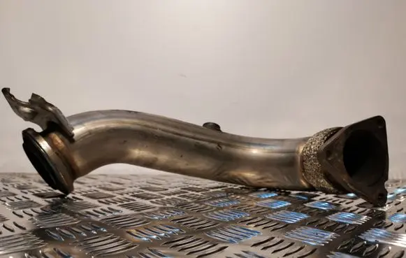 Jeep Grand Cherokee Muffler pipe connector clamp 