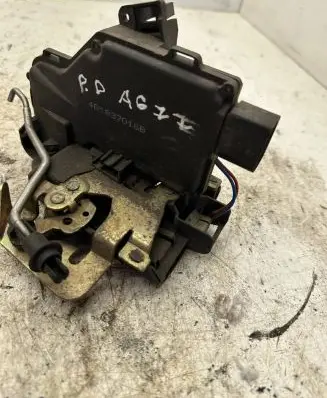 Audi A6 S6 C5 4B Front door lock 4B1837016B