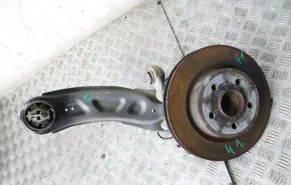Mercedes-Benz CLA C117 X117 W117 Rear wheel hub spindle/knuckle 
