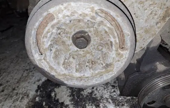 Chrysler Grand Voyager IV Crankshaft pulley