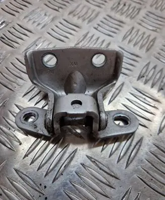 KIA Sorento Rear door upper hinge