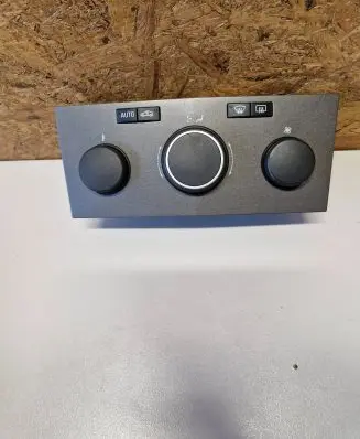 Opel Zafira B Climate control unit 13168100 0AM7504C68 26092005