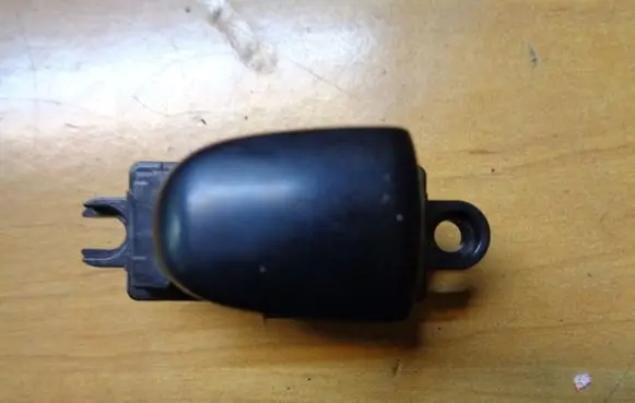 Nissan Qashqai Electric window control switch