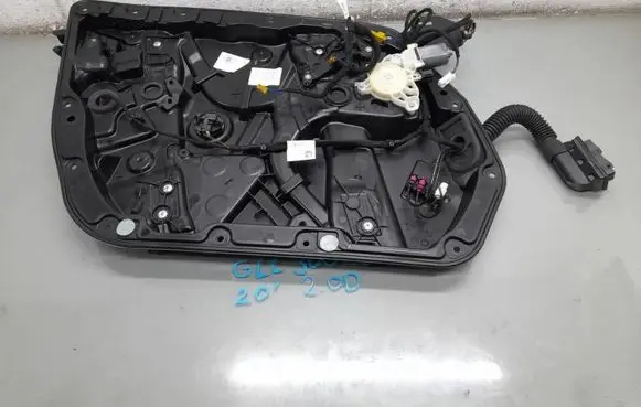 Mercedes-Benz GLC AMG Front window lifting mechanism without motor