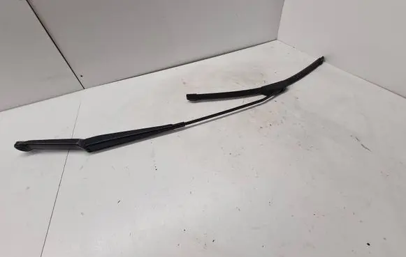 BMW X3 E83 Windshield/front glass wiper blade 3427725