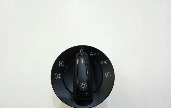 Skoda Karoq Light switch 565941431C