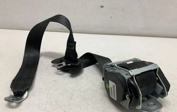 Volkswagen Golf VI Front seatbelt 6178968F1A A359