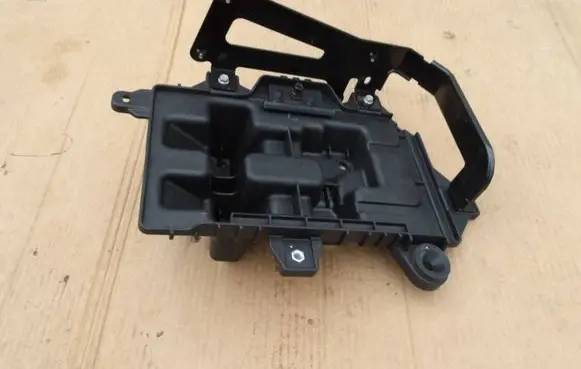 Hyundai i20 (BC3 BI3) Battery tray 37150D3700 37150-D3700