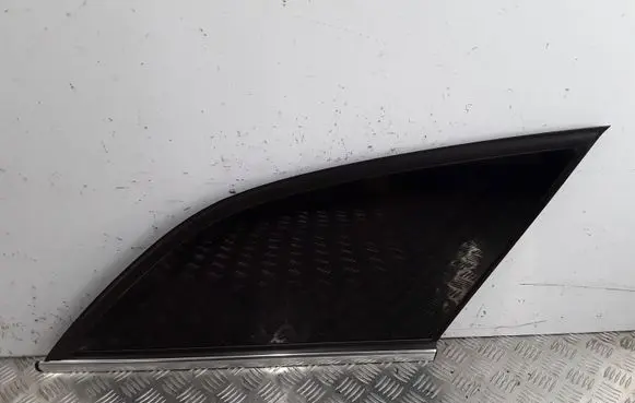 Mercedes-Benz C W204 Rear side window A2046701254