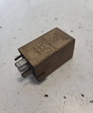 BMW 5 E60 E61 Other relay 8384505