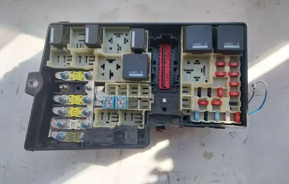 Ford Focus Fuse module FUSEBOX 3M5T14A067BC