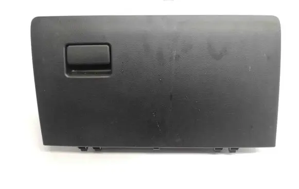 Glove box