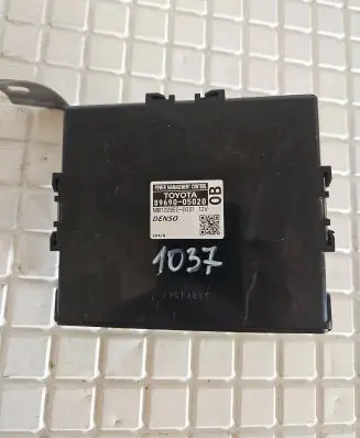 Toyota Avensis T270 Other control units/modules 8969005020 MB1028500031
