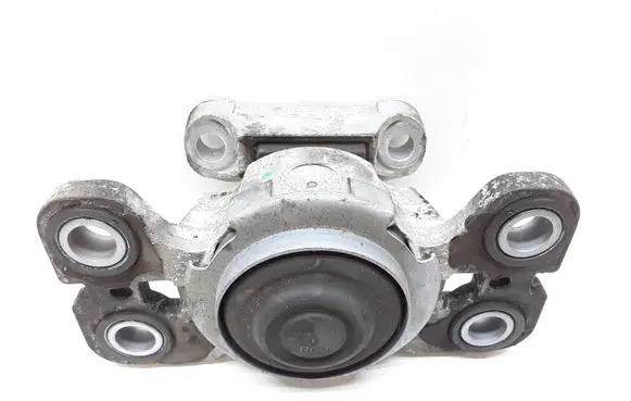 Engine mount bracket