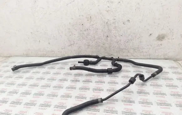 Volkswagen Touareg I Engine coolant pipe/hose 7H0121421