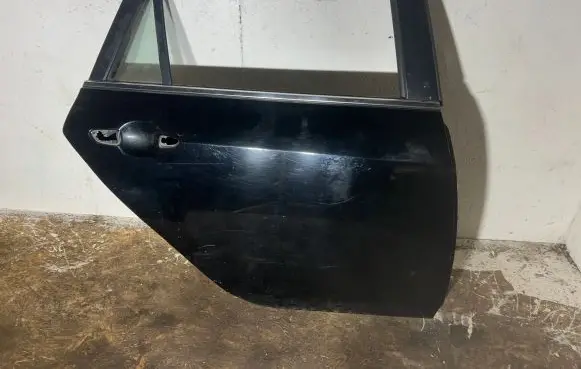 Mazda 6 Rear door