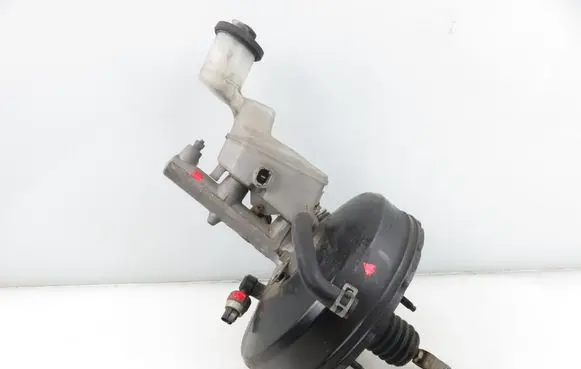 Toyota RAV 4 (XA20) Brake booster 13101013920