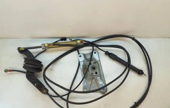 Mercedes-Benz ML W164 Tailgate hinge A1647400014 1201