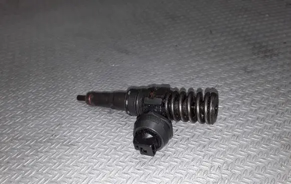 Volkswagen Sharan Fuel injector 038130073AK