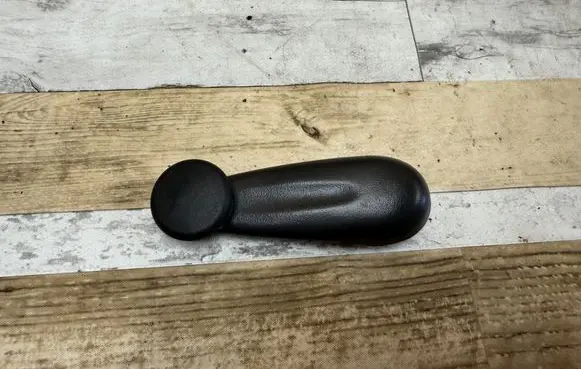 Toyota Yaris Rear door window winding handle 