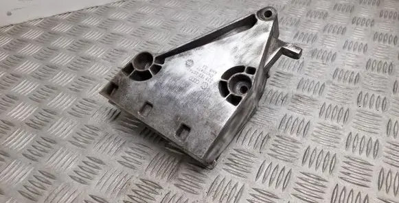 Skoda Fabia Mk1 (6Y) Engine mounting bracket 038199207AJ