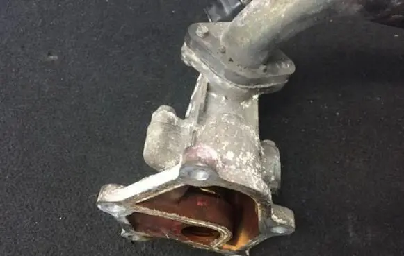 Nissan Almera Engine coolant pipe/hose