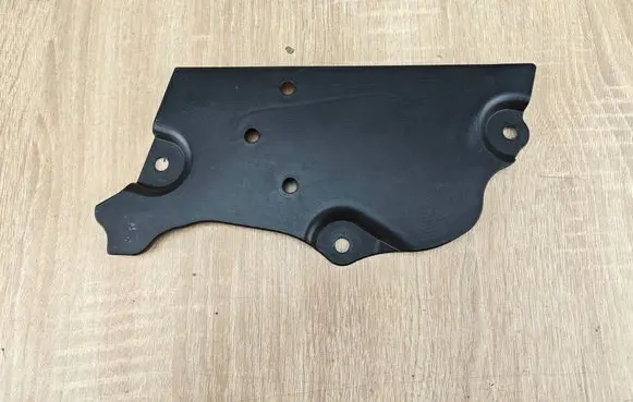 BMW 4 G22 G23 G24 G26 Engine splash shield/under tray 6886193