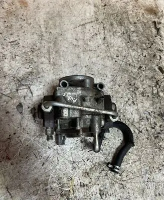 Toyota Auris 150 Fuel injection high pressure pump 221000R010