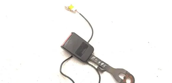Front seatbelt buckle
