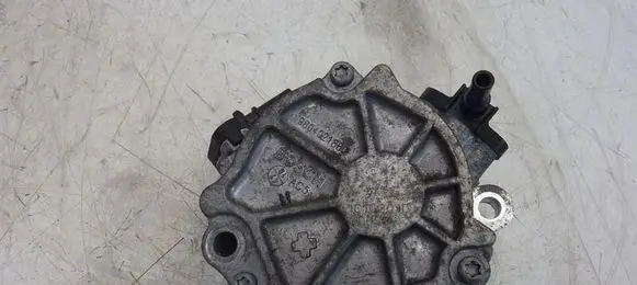 Citroen C3 Vacuum pump 9804021880