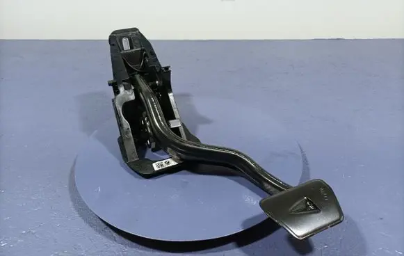 Audi A4 S4 B7 8E 8H Accelerator throttle pedal 6874273