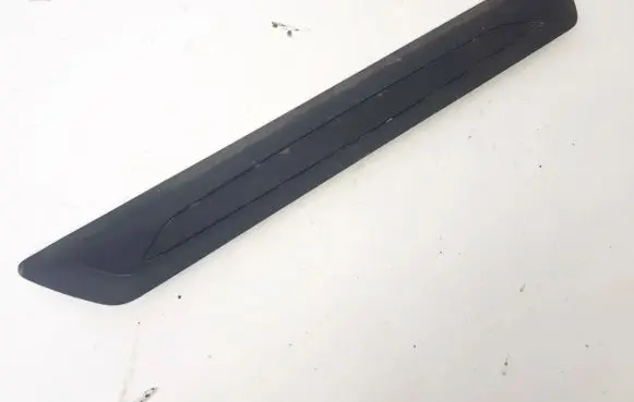 Front sill trim cover