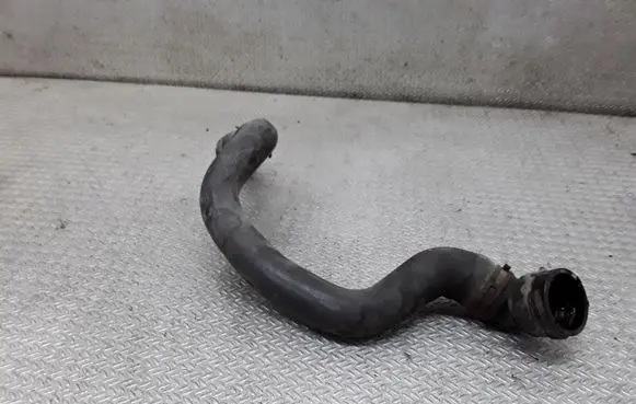 Volkswagen Golf V Engine coolant pipe/hose