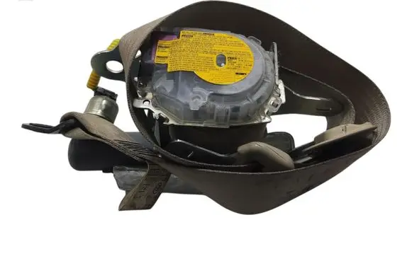 Lexus RX 300 Front seatbelt 7K7290P