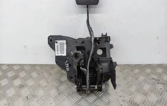 Peugeot 508 Brake pedal 9807780880