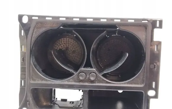Volkswagen Touran III Cup holder 5TA858329