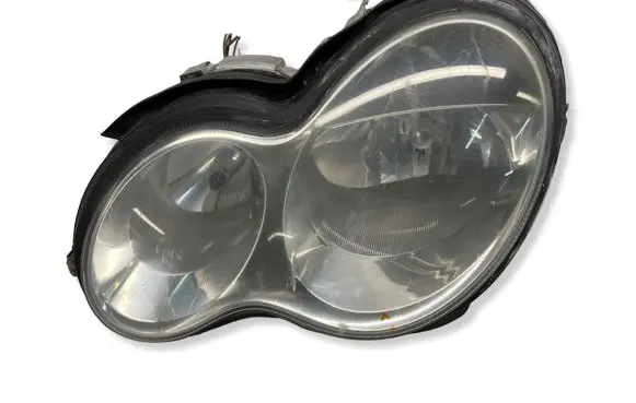 Mercedes-Benz C W203 Headlight/headlamp A2038203361