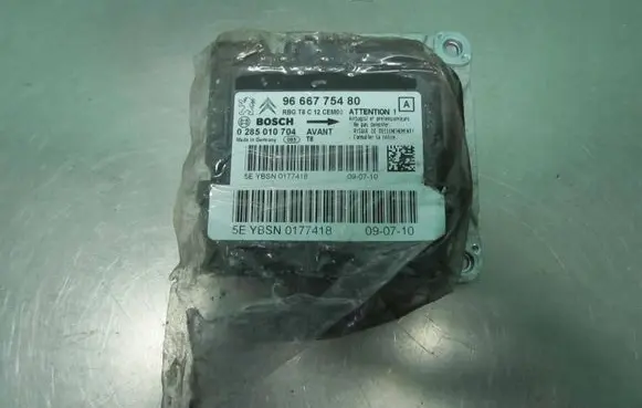 Peugeot 5008 Airbag control unit/module 9666775480 YBSN017741 0285010704