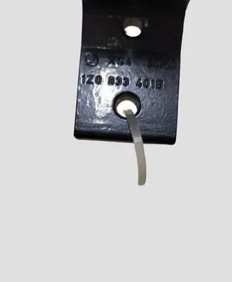 Skoda Octavia Mk2 (1Z) Rear door upper hinge 1Z0833401B