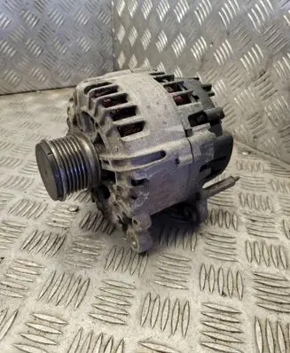 Volkswagen PASSAT B6 Generator/alternator 03L903023E