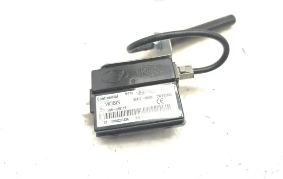 Hyundai ix35 Antenna control unit 954702S000 5WY8289C