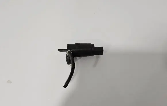 Skoda Citigo Windscreen/windshield washer pump 1K6955651