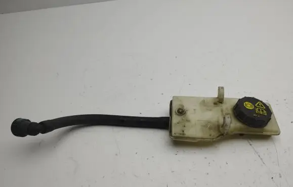 Ford C-MAX II Brake fluid reservoir AV612K478CA