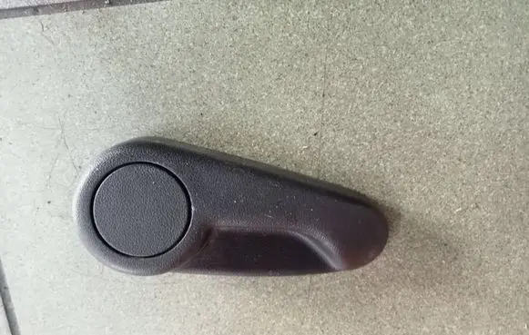 Toyota Yaris Seat adjustment handle 5202721