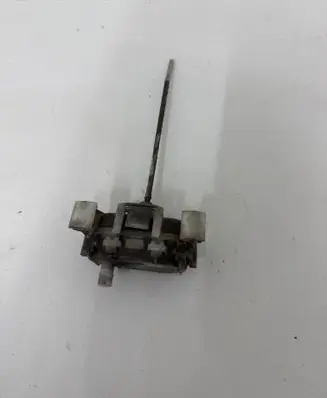 Audi A4 S4 B5 8D Central locking vacuum pump 8D0862153