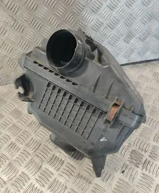 Honda CR-V Air filter box ACC24